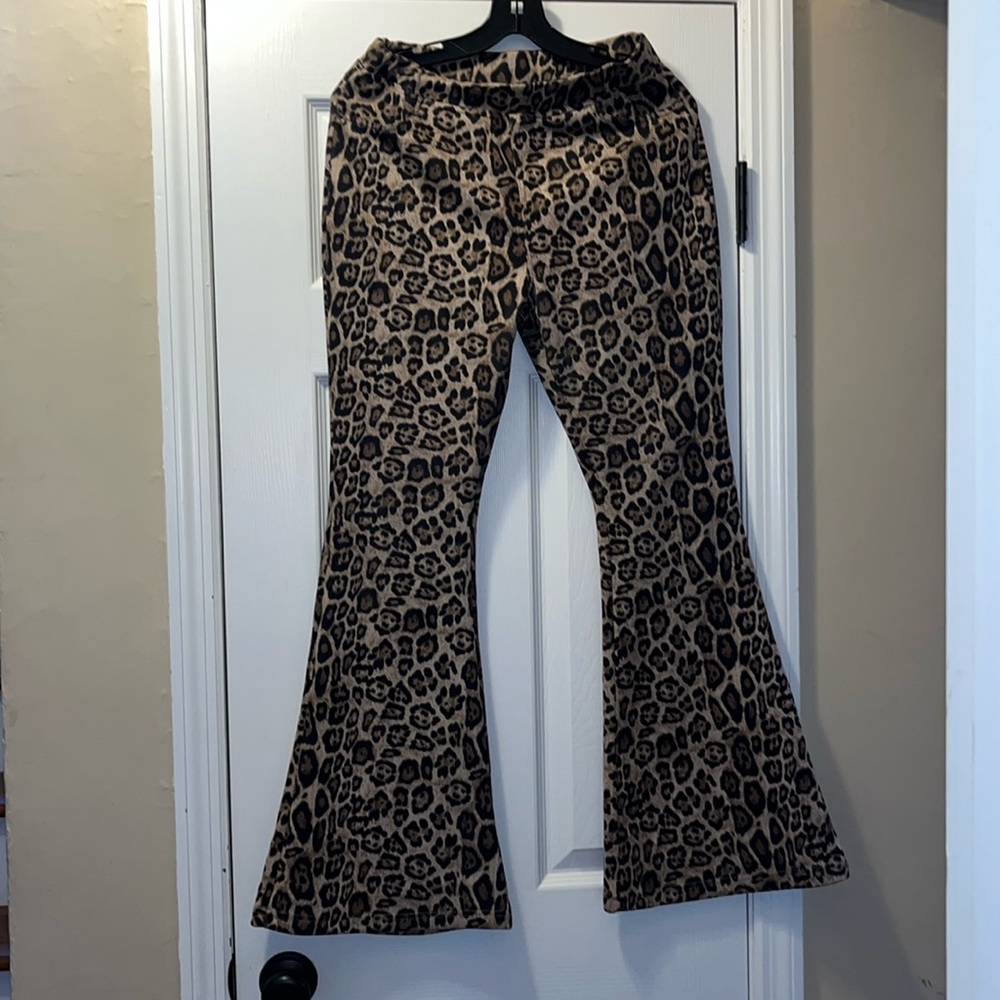 Women’s flare leg pants